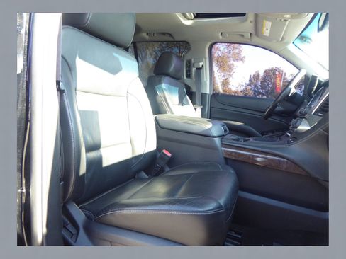 Used 2016 Chevrolet Tahoe LT w/ Luxury Package image 16
