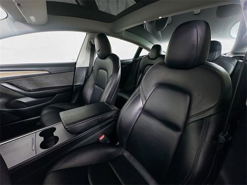 Used 2022 Tesla Model 3 image 20