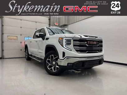 New 2026 GMC Sierra 1500 SLT w/ SLT Premium Plus Package