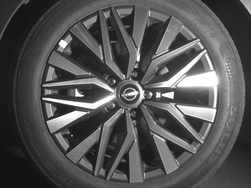 Used 2025 Nissan Altima 2.5 SV image 12