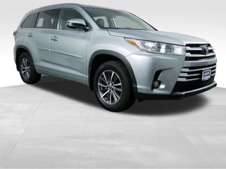 Used 2018 Toyota Highlander XLE video 2
