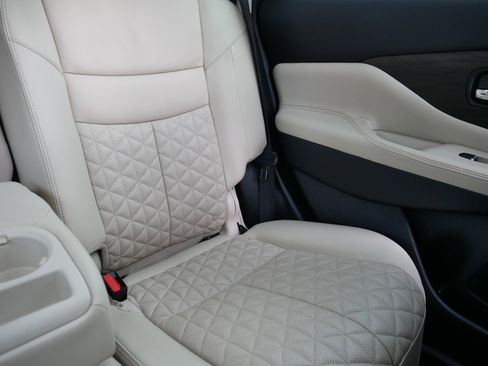 Certified 2024 Nissan Murano Platinum w/ Cargo Package image 14