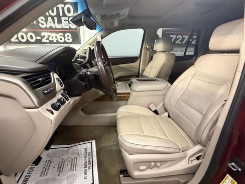 Used 2017 GMC Yukon XL SLT AWD/4WD image 16