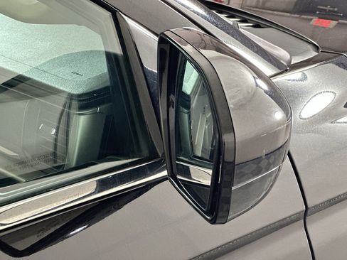 Used 2024 Ford Expedition Max XLT image 10