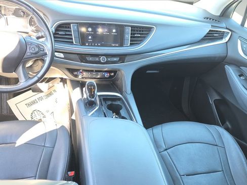 Used 2020 Buick Enclave Essence image 14