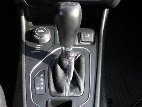 Used 2022 Jeep Cherokee Latitude image 15