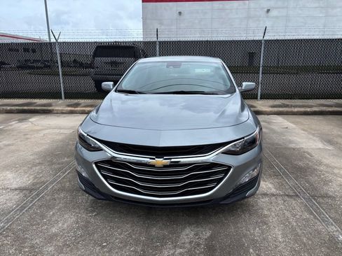 Used 2024 Chevrolet Malibu LT FWD image 2