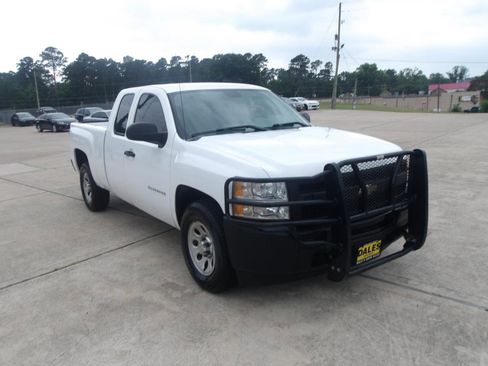 Used 2010 Chevrolet Silverado 1500 W/T RWD image 4