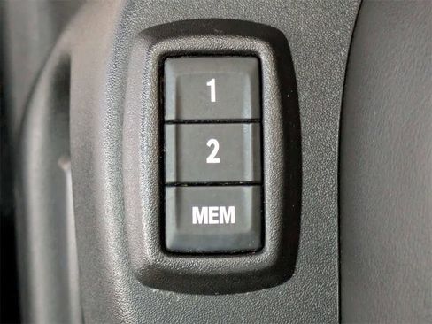 Used 2015 Cadillac SRX Luxury image 24