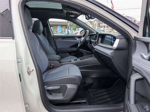 New 2026 Volkswagen Tiguan SE R-Line image 31