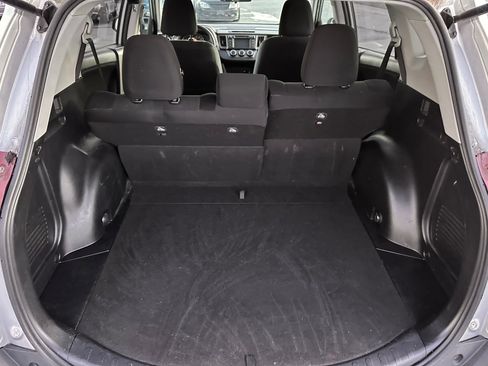 Used 2015 Toyota RAV4 LE image 8