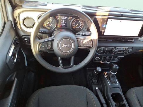 Certified 2025 Jeep Wrangler Unlimited Sport AWD/4WD image 18