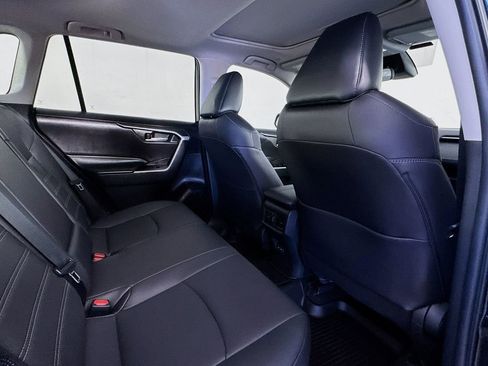 Used 2023 Toyota RAV4 XLE Premium image 28