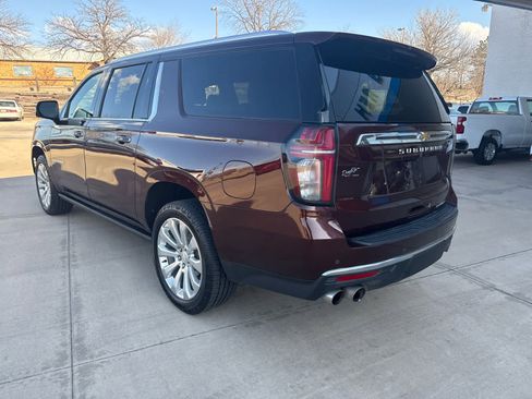 Used 2023 Chevrolet Suburban Premier image 8