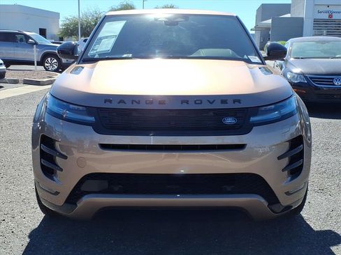 Used 2024 Land Rover Range Rover Evoque Dynamic SE image 2