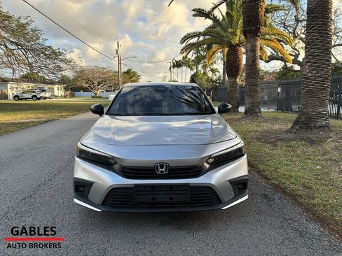 Used 2022 Honda Civic Sport image 3