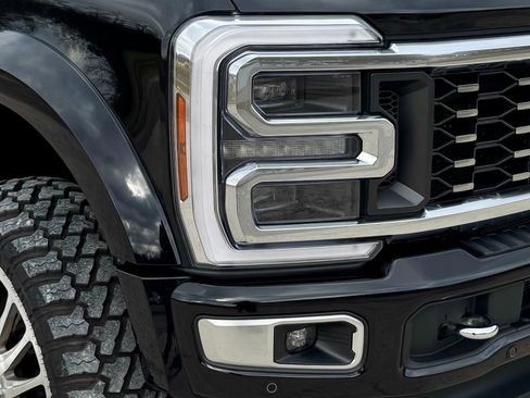 Used 2024 Ford F450 Limited w/ FX4 Off-Road Package image 97