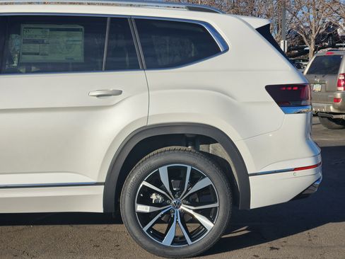 New 2026 Volkswagen Atlas SEL Premium R-Line AWD/4WD image 4