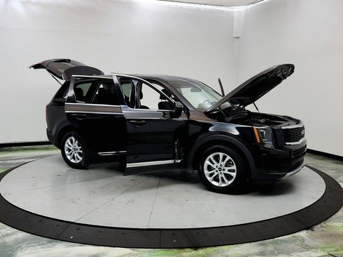 Used 2022 Kia Telluride LX FWD image 9
