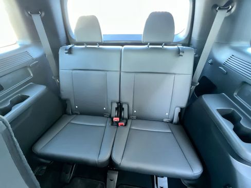 Used 2025 Hyundai Santa Fe SEL image 24