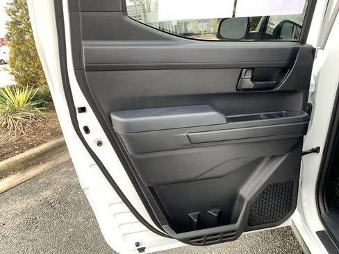 Used 2024 Toyota Tacoma SR image 15