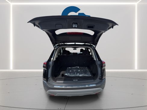 Used 2023 Nissan Rogue SV FWD image 16