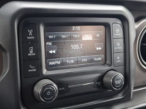 Used 2018 Jeep Wrangler Unlimited Sport S AWD/4WD image 16