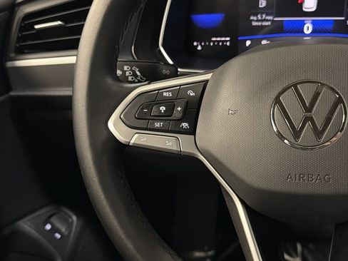 Certified 2022 Volkswagen Jetta Sport FWD image 29