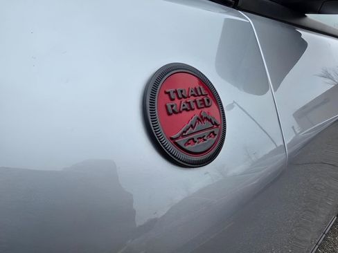 Used 2025 Jeep Compass Trailhawk image 28