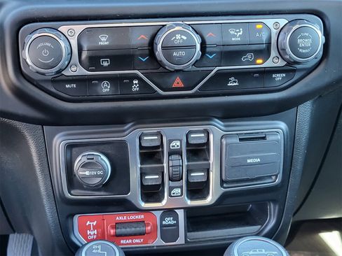 Used 2022 Jeep Gladiator Mojave image 22