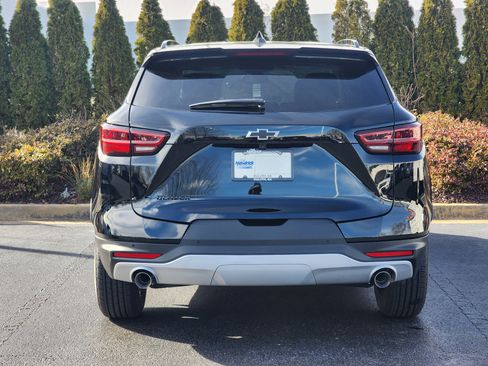 New 2026 Chevrolet Blazer LT w/ Convenience Package FWD image 8