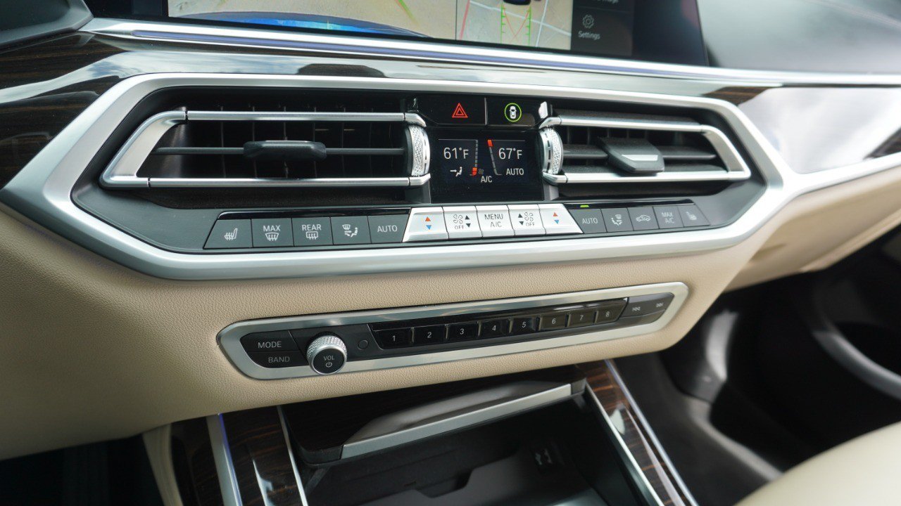 Used 2021 BMW X7 xDrive40i w/ Executive Package AWD/4WD image 19