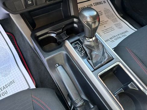 Used 2019 Toyota Tacoma SR5 AWD/4WD image 20