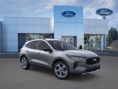New 2026 Ford Escape ST-Line w/ Cold Weather Package AWD/4WD image 7
