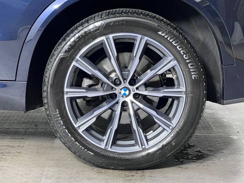 Used 2025 BMW X5 xDrive40i w/ M Sport Package AWD/4WD image 12
