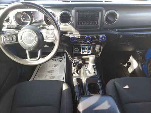 Used 2021 Jeep Wrangler Unlimited Sport AWD/4WD image 3