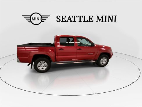 Used 2011 Toyota Tacoma PreRunner image 12