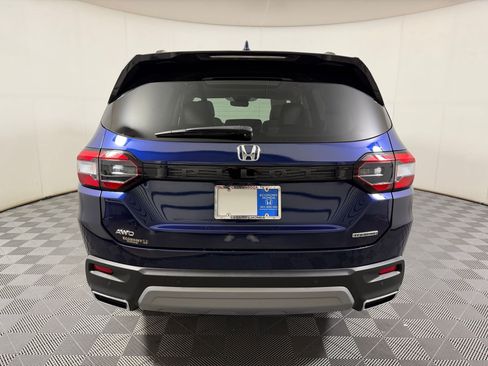Certified 2024 Honda Pilot Touring image 8