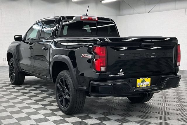 Used 2024 Chevrolet Colorado Z71 w/ Z71 Convenience Package 2 AWD/4WD image 2