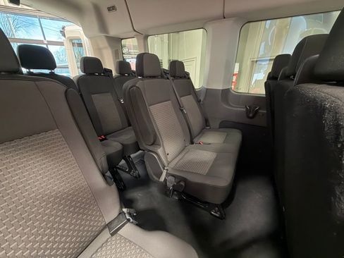 Used 2023 Ford Transit 350 XLT image 7