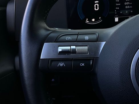 Used 2025 Hyundai Kona SEL image 35