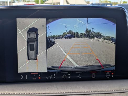 Used 2024 Chevrolet Suburban High Country image 25