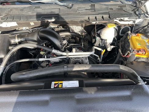 Used 2019 RAM 1500 Classic SLT image 10