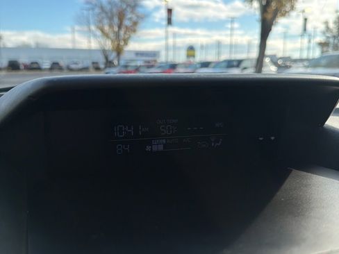 Used 2020 Subaru Crosstrek 2.0i Premium image 32