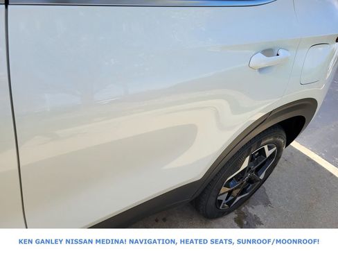 Used 2024 Kia Seltos EX AWD/4WD image 12