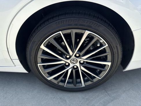 Used 2025 Lexus ES 300h w/ Premium Package FWD image 7