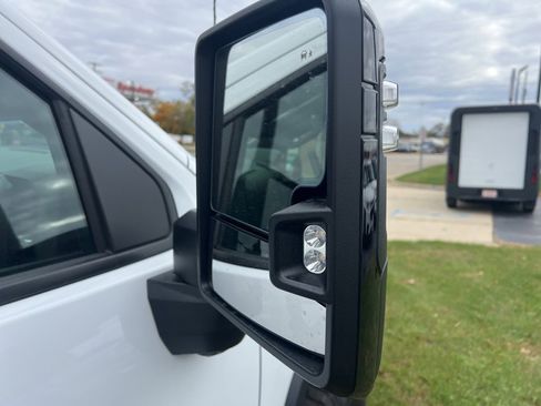 New 2026 Chevrolet Silverado 2500 ZR2 image 9