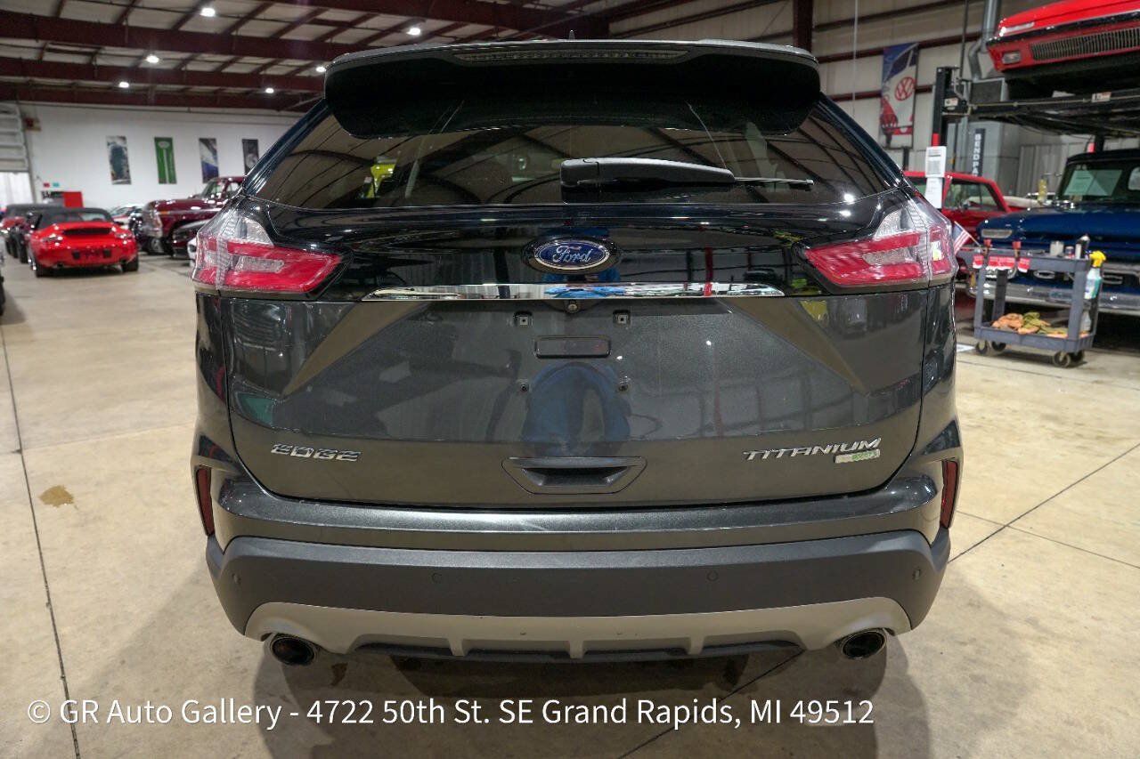 Used 2019 Ford Edge Titanium w/ Cargo Accessory Package FWD image 7