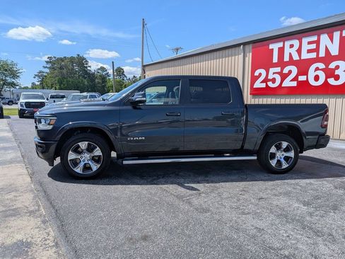 Used 2019 RAM 1500 Laramie w/ Sport Appearance Package AWD/4WD image 2
