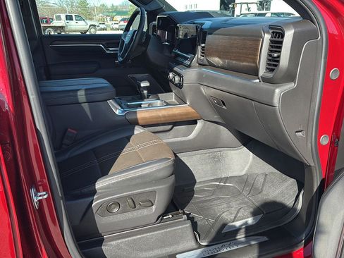 Used 2025 Chevrolet Silverado 1500 High Country w/ Technology Package image 26